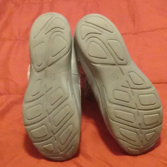 Silver Boots - Picture 5 of 8